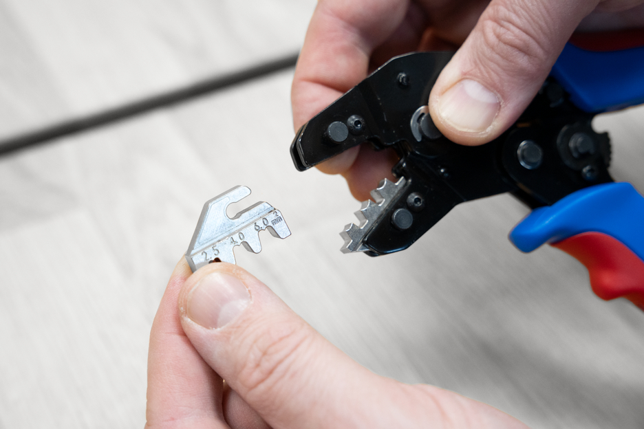 Crimp tool MULTI